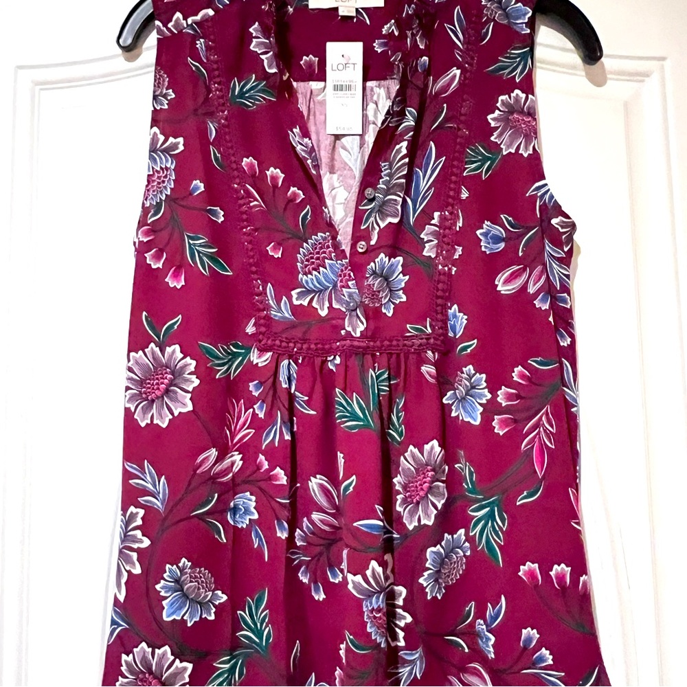 Purple with design sleeveless shirt
